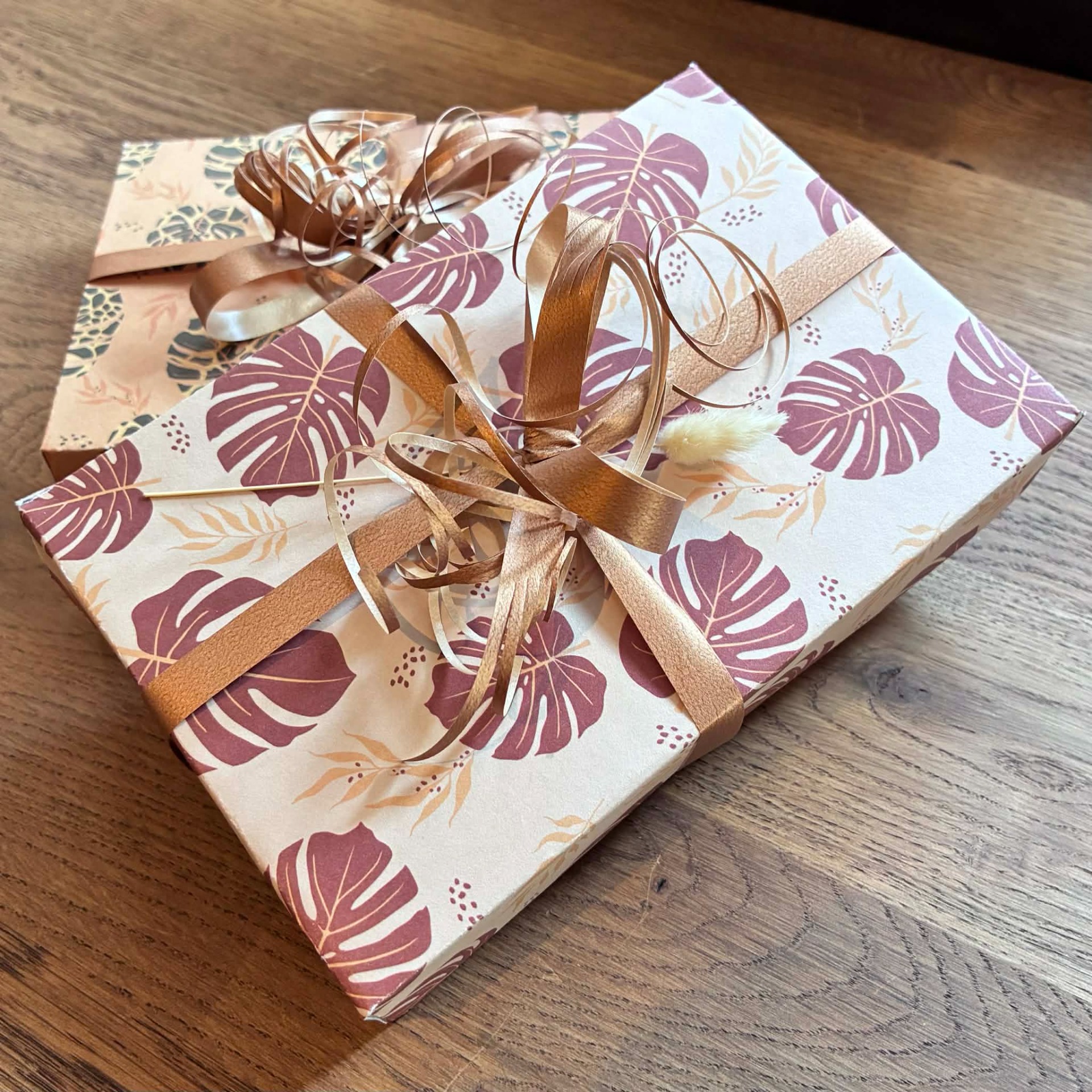 De set van zes originele wenskaarten wordt mooi verpakt, zodat het als geschenk kan gegeven worden